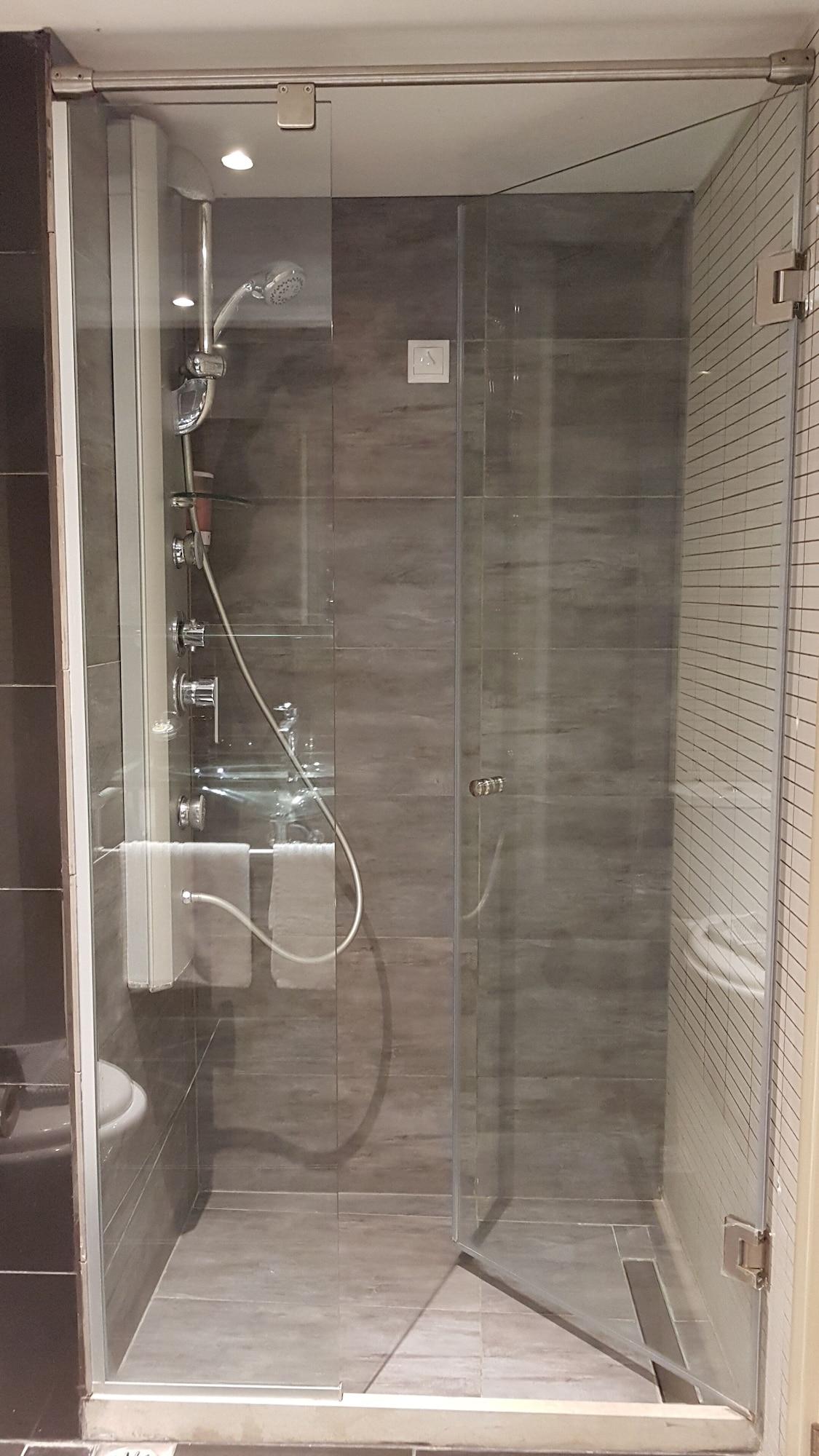 העיירה רתימנו Cosmos Hotel מראה חיצוני תמונה